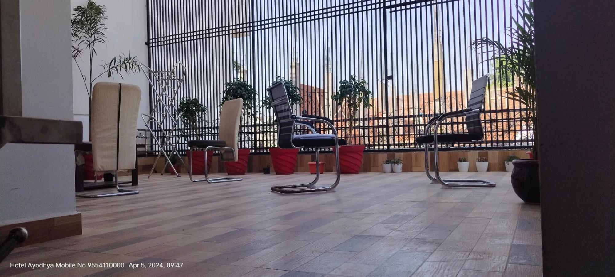 Hotel Ayodhya Paying Guest Exterior foto
