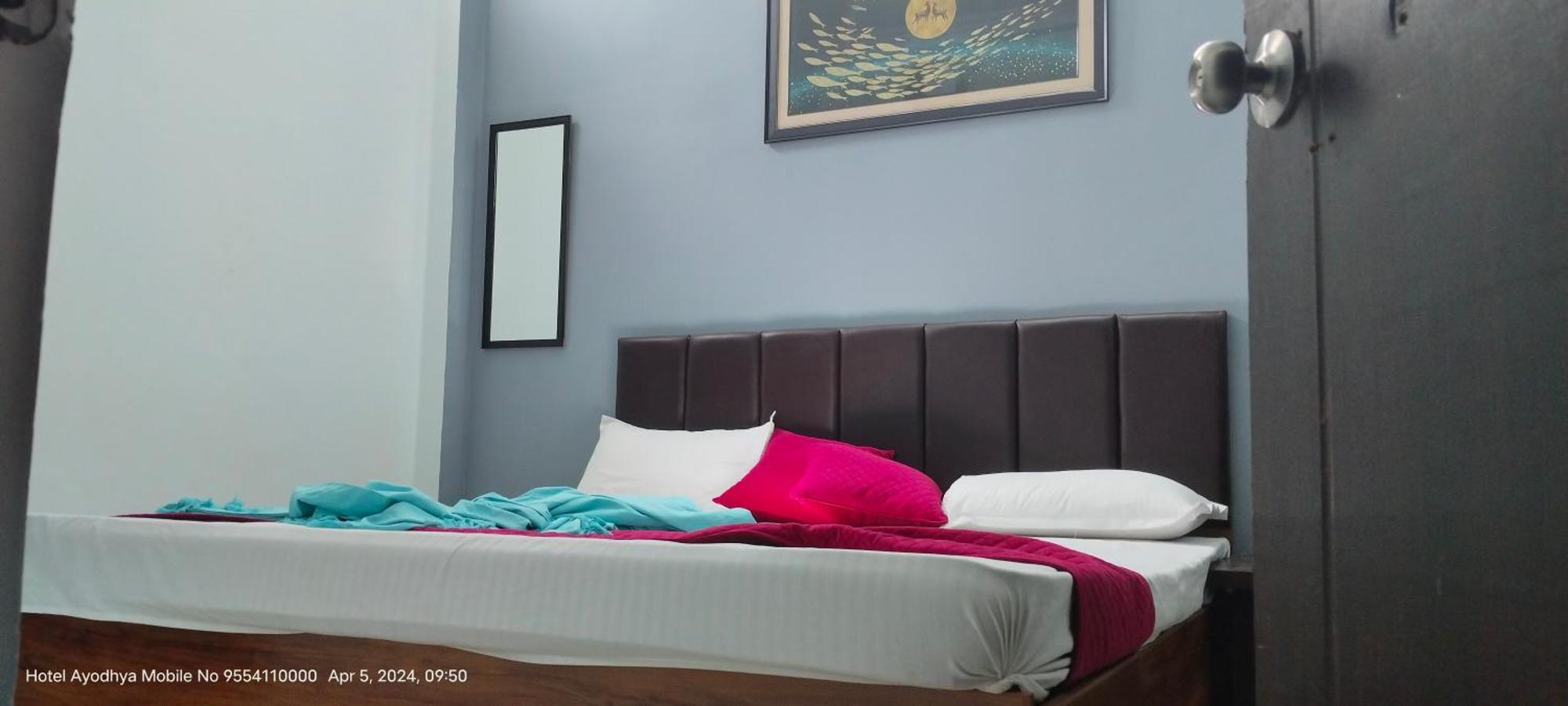 Hotel Ayodhya Paying Guest Exterior foto