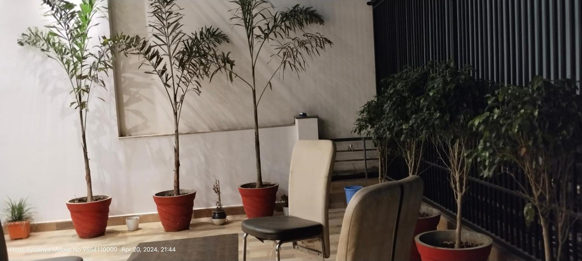 Hotel Ayodhya Paying Guest Exterior foto